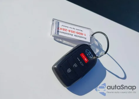 2025 Toyota Camry Le z USA, uszkodzony, nr VIN 4T1DAACK9SU008350